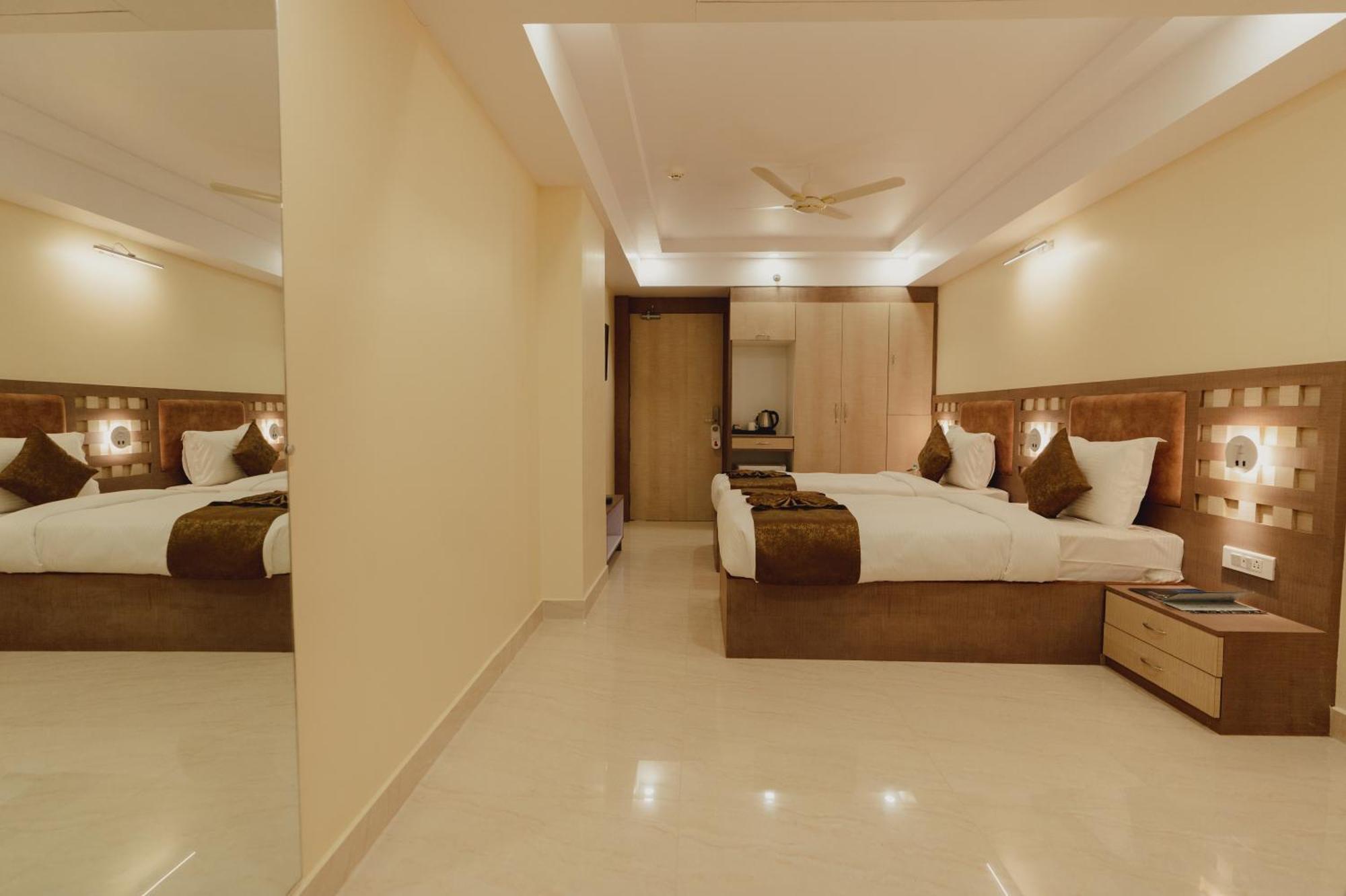 Hotel Bigwig Jabalpur Exterior photo